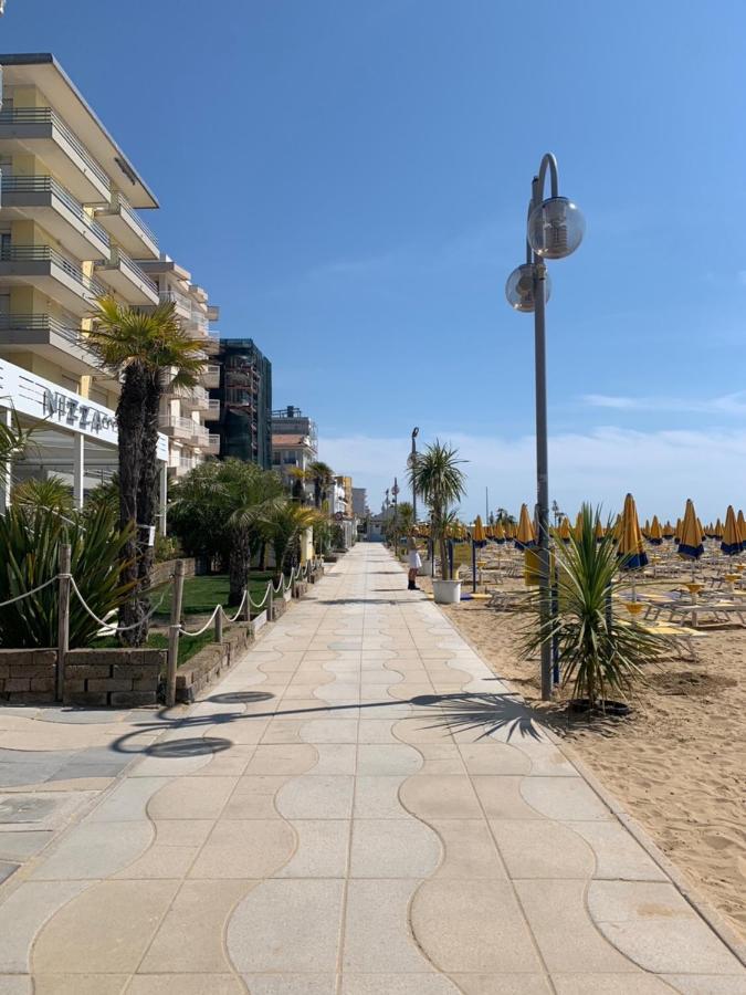Jesolo Design Apartments - New 2025 - Central Near The Beach Exterior photo